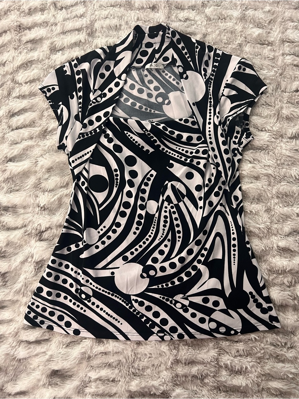 Cache Women’s Black & White Printed Short-Sleeve Top
